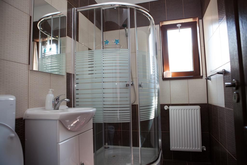Hotel Pensiunea Royal Garden à Sîmbăta de Sus Extérieur photo